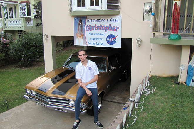 Christopher Ayala, de regreso a su casa, luego de estar tres meses haciendo un Coop en la NASA.<br>Suministrada