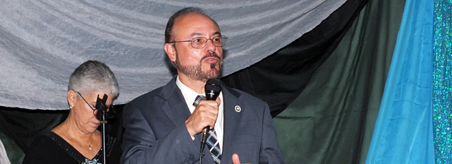 El doctor Jorge Rivera Santos, rector del RUM, comparti&oacute; unas palabras con los reci&eacute;n iniciados.<br>Suministrada