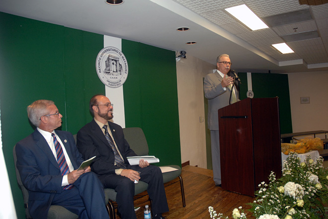 El licenciado Luis Berr&iacute;os, presidente de la Junta de S&iacute;ndicos de la UPR, asegur&oacute; que en la evaluaci&oacute;n realizada al nuevo rector qued&oacute; evidenciada su s&oacute;lida preparaci&oacute;n acad&eacute;mica, as&iacute; como sus haberes profesionales.<br>Carlos D&iacute;az / Prensa RUM