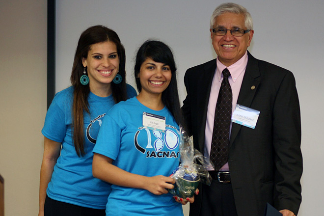 Presidenta y vicepresidenta de SACNAS UPRM junto al Presidente de SACNAS Puerto Rico.<br>Suministrada