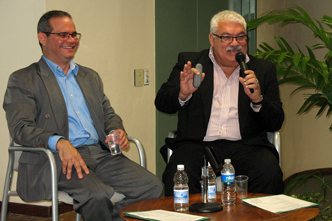 Los doctores Jos&eacute; Vega y Jos&eacute; Luis D&iacute;az hablaron sobre las caracter&iacute;sticas de este tipo de organizaciones.<br>Amer Otero / Taller de Estudiantes Prensa RUM