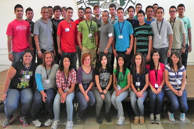 Treinta estudiantes, de und&eacute;cimo grado de escuela superior, fueron part&iacute;cipes del Campamento de Preingenir&iacute;a.<br>Suministrada