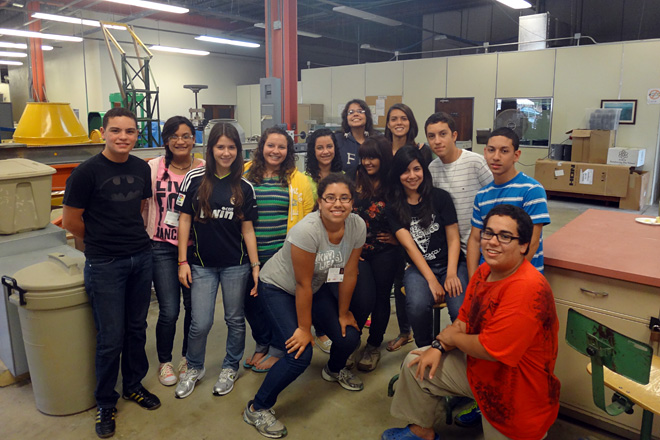Un grupo de 20 estudiantes concluy&oacute; exitosamente la divertida experiencia de convertirse en futuros ingenieros civiles, a trav&eacute;s del XII Instituto de Verano de Transportaci&oacute;n.<br>Suministrada