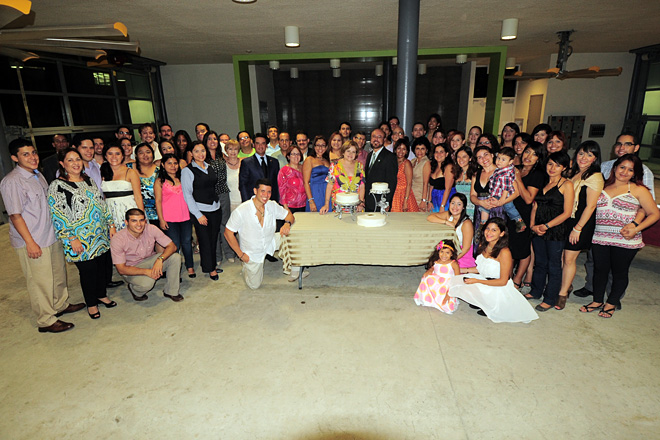 El Programa Graduado en Ciencia y Tecnolog&iacute;a de Alimentos celebr&oacute; su vig&eacute;simo primer aniversario con un evento protocolar al que acudieron egresados, profesores, colaboradores y funcionarios universitarios.<br>Carlos D&iacute;az / Prensa RUM