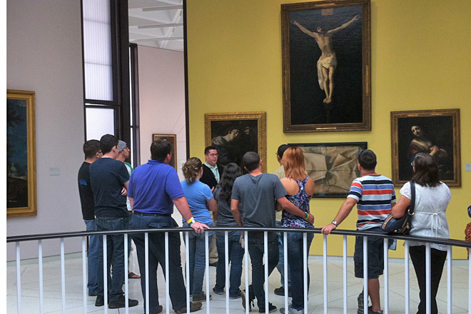 Los j&oacute;venes seleccionaron una de las obras de arte que, a su juicio, reflejara conceptos o problemas econ&oacute;micos para luego redactar un ensayo.<br>Suministrada
