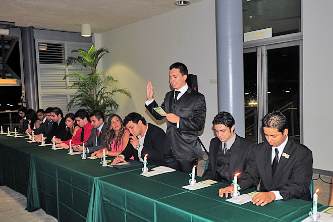 El joven Manuel E. M&aacute;rquez Rodr&iacute;guez, tom&oacute; posesi&oacute;n como presidente del gobierno estudiantil.<br>Carlos D&iacute;az / Prensa RUM
