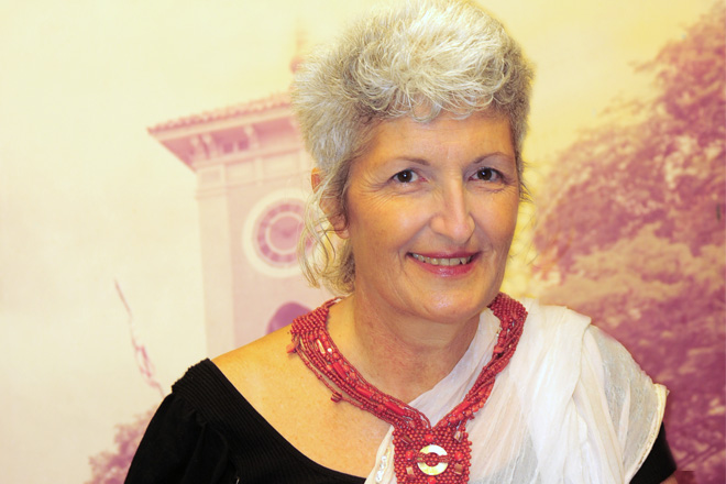 La doctora Serena Anderlini, catedr&aacute;tica del Departamento de Humanidades, recibi&oacute; una beca de investigaci&oacute;n del Instituto de Humanidades de la Universidad de Connecticut. <br>Foto Carlos D&iacute;az/Prensa RUM