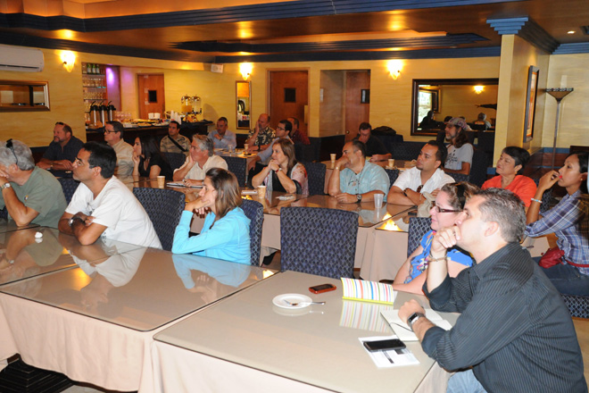 Al final de la actividad, los presentes convinieron formar un comit&eacute; que atienda la situaci&oacute;n de la costa de Rinc&oacute;n.
<br>Foto Oliver Bencosme
