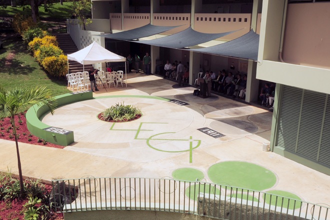La plaza fue dise&ntilde;ada por el arquitecto Jorge D. M&eacute;ndez, del Departamento de Planta F&iacute;sica del RUM.<br>Carlos D&iacute;az/Prensa RUM