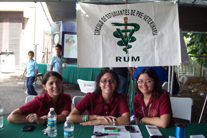 Los futuros veterinarios realizan distintas actividades para adquirir experiencias en su campo.<br>Suministrada