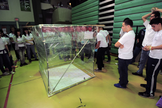 El evento tiene el prop&oacute;sito de exponer a los participantes a tener una experiencia sin la necesidad de visitar un laboratorio donde se llevan a cabo investigaciones y proyectos relacionados con la Nanotecnolog&iacute;a.<br>Carlos D&iacute;az / Prensa RUM
