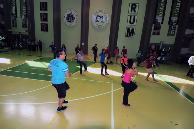 La convenci&oacute;n comenz&oacute; con una amena demostraci&oacute;n de Zumba&reg; a cargo de los profesores Liraima Torres y Rey Santana.<br>Carlos D&iacute;az / Prensa RUM