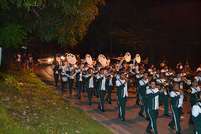 La renombrada Banda Colegial march&oacute; desde la Avenida Las Palmeras hasta los predios del Complejo Deportivo del RUM.<br>Carlos D&iacute;az/Prensa RUM