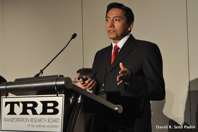 Davis Chac&oacute;n, del programa graduado de INCI, present&oacute; los resultados de la investigaci&oacute;n que realiz&oacute; en la Universidad de Purdue.<br>David Soto / Especial para PRENSA RUM