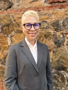 Enid Barillas, Miembro de la Junta Asesora