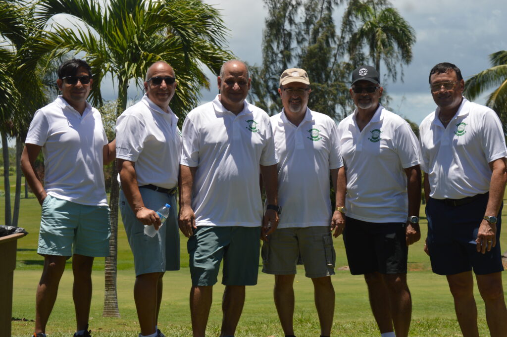 Torneo de Golf Foto Grupal Hombres Participantes
