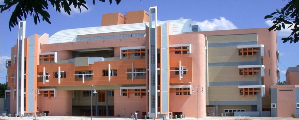 Foto del edificio de Biología en el año 2005