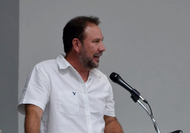 Profesor del RUM ofrece conferencia en Brasil relacionada con el legado de Roberto Clemente en Nicaragua