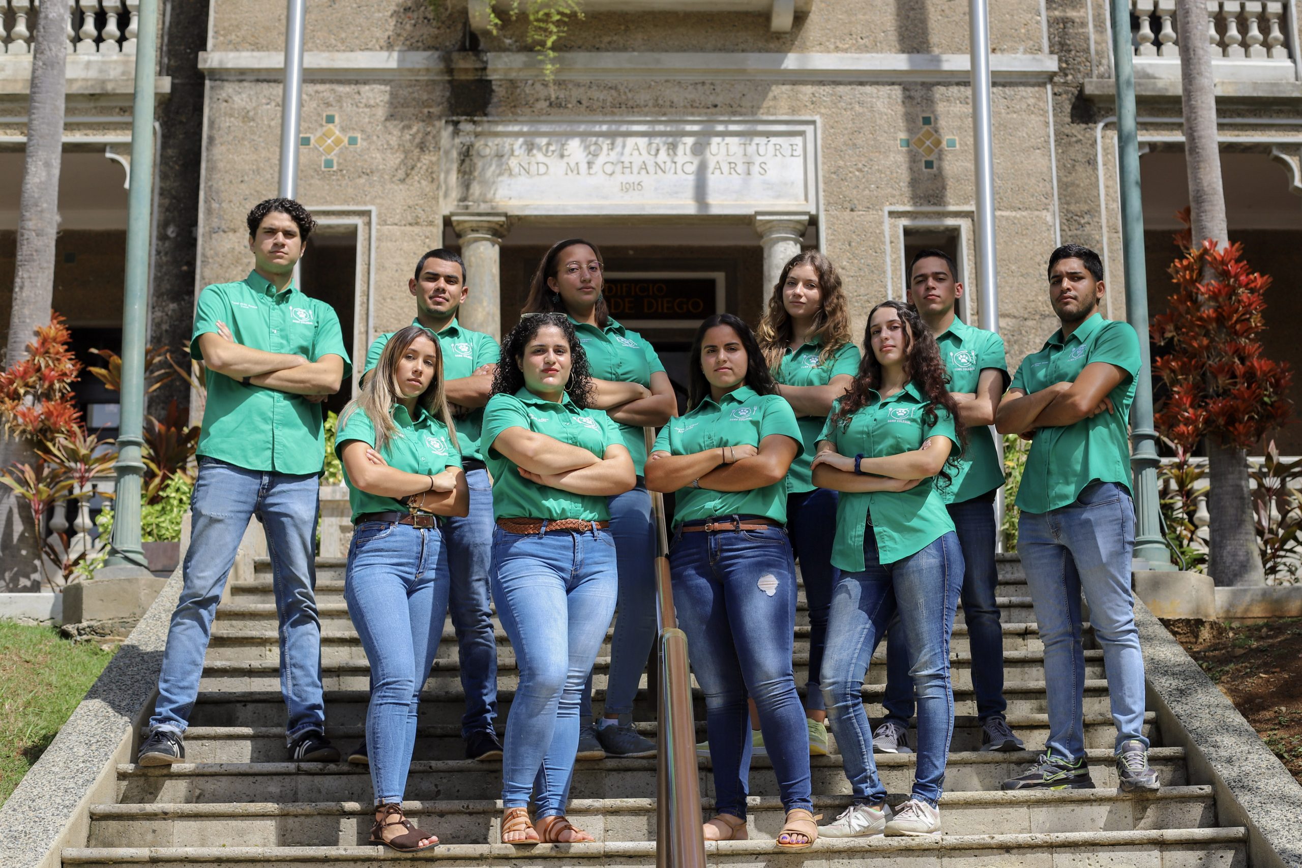 imagenes donde contienen los diferentes grupos de directivas que come colegial obtuvo