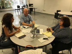 28106818915_c352aeba01_m