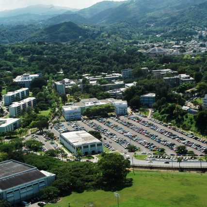 Foto aérea del Colegio