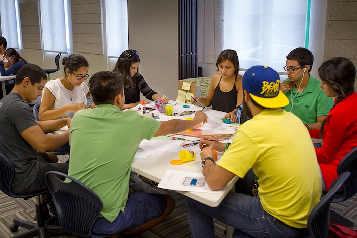 Esfuerzo, esmero, innovación y empresarismo entre los estudiantes del RUM