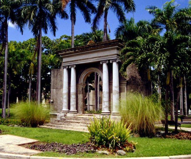 Portico-200dpi