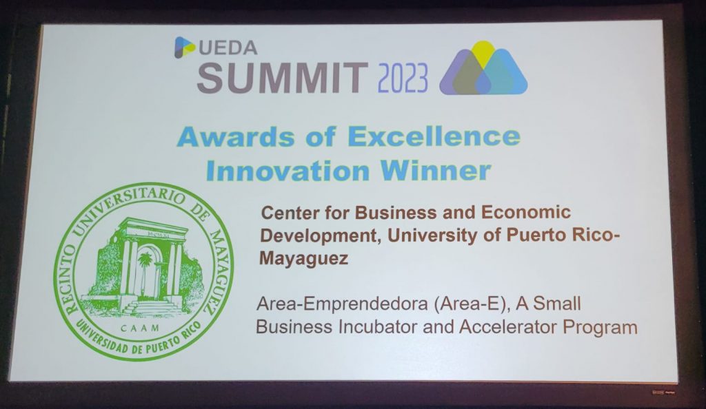 Área-E recibe Premio a la Excelencia en Innovación en el UEDA Summit 2023 