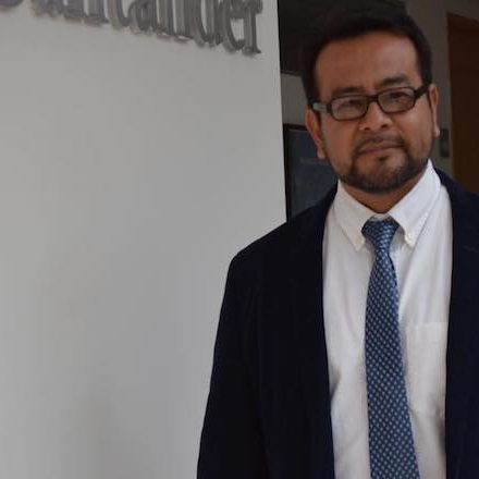 El mentor de las colegiales es el doctor Mauricio Cabrera, de Ingeniería Industrial y director del Applied Optimization Group del RUM. Suministrada