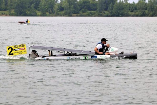 Por segundo año consecutivo, el equipo del bote solar Boricua Sun, integrado por estudiantes del Colegio de Ingeniería del Recinto Universitario de Mayagüez (RUM), obtuvo el segundo lugar en la competencia Solar Splash 2018, que se celebró recientemente en Springfield, Ohio. Suministrada