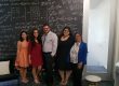 En el orden acostumbrado: Lianne Sánchez, Kristalys Ruiz, Fernando A. Rodríguez, Jainel M. Torres, junto a la doctora Nayda Santiago en la graduación del Google Tech.