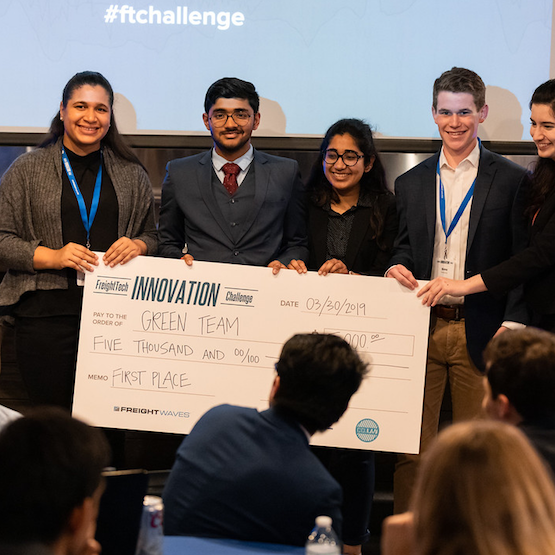 La estudiante Marlene E. Frías Hiraldo (a la izquierda), del Departamento de Ingeniería Industrial (ININ) del Recinto Universitario de Mayagüez, fue parte del equipo ganador del FreightTech Innovation Challenge que se llevó a cabo en Chattanooga, Tennessee. Suministrada La estudiante Marlene E. Frías Hiraldo (a la izquierda), del Departamento de Ingeniería Industrial (ININ) del Recinto Universitario de Mayagüez, fue parte del equipo ganador del FreightTech Innovation Challenge que se llevó a cabo en Chattanooga, Tennessee. Suministrada