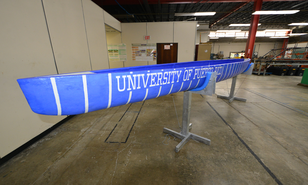 Este año, la Canoa de Hormigón se ubicó en la sexta posición Overall entre 28 universidades. (Foto por Carlos Díaz/Prensa RUM)