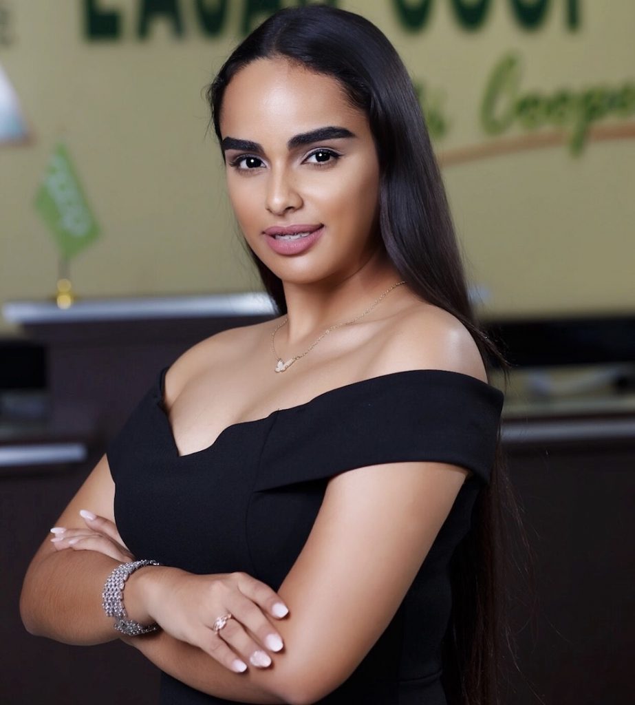 La estudiante Sara Liah Acosta Ortiz, quien cursa su último semestre en las concentraciones de Contabilidad y Gerencia Industrial del Colegio de Administración de Empresas (ADEM) del Recinto Universitario de Mayagüez (RUM), de la Universidad de Puerto Rico (UPR), fue una de las cinco ganadoras de un reto lanzado por el Instituto Americano de Contadores Públicos Autorizados (AICPA) para recoger las impresiones de futuros aspirantes a CPA sobre la profesión. Suministrada La estudiante Sara Liah Acosta Ortiz, quien cursa su último semestre en las concentraciones de Contabilidad y Gerencia Industrial del Colegio de Administración de Empresas (ADEM) del Recinto Universitario de Mayagüez (RUM), de la Universidad de Puerto Rico (UPR), fue una de las cinco ganadoras de un reto lanzado por el Instituto Americano de Contadores Públicos Autorizados (AICPA) para recoger las impresiones de futuros aspirantes a CPA sobre la profesión. Suministrada