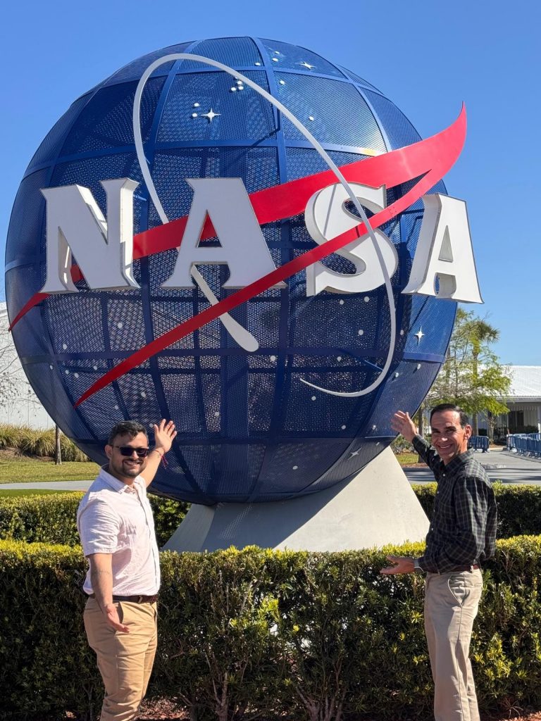 Tecnología del RUM en el espacio: Profesor y estudiante representan a Puerto Rico