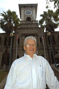 honoris causa para don Pablo