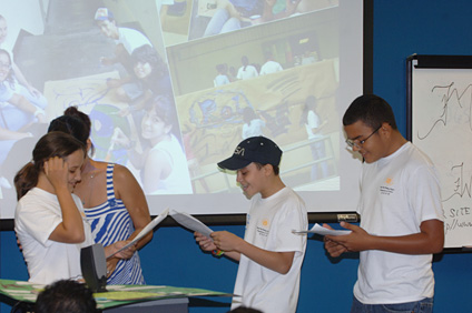 El campamento finalizó con un open mike en el que los jóvenes dieron lectura a sus mejores creaciones.