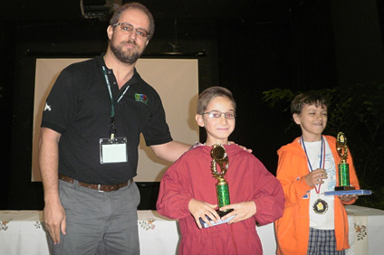 Los ganadores recibieron medallas de oro, plata y bronce.