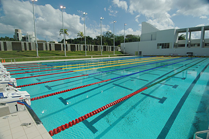 Vista de la piscina de competencia, parte del complejo natatorio centroamericano y colegial.