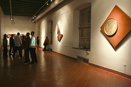 La exposición se presenta en el Museo de Las Américas en el Cuartel de Ballajá en San Juan hasta el 1ro de diciembre.