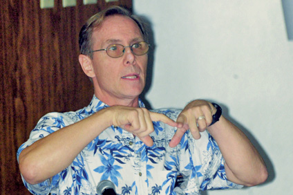 El doctor Eric W. Harmsen, presentó los resultados de una iniciativa para estimar la evapotranspiración en Puerto Rico.