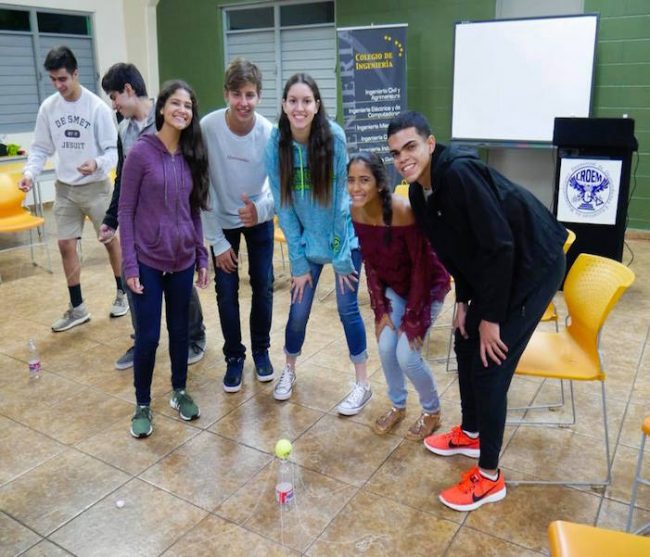 Desde su fundación, más de un millar de jóvenes de undécimo grado han participado de la experiencia veraniega. Suministrada