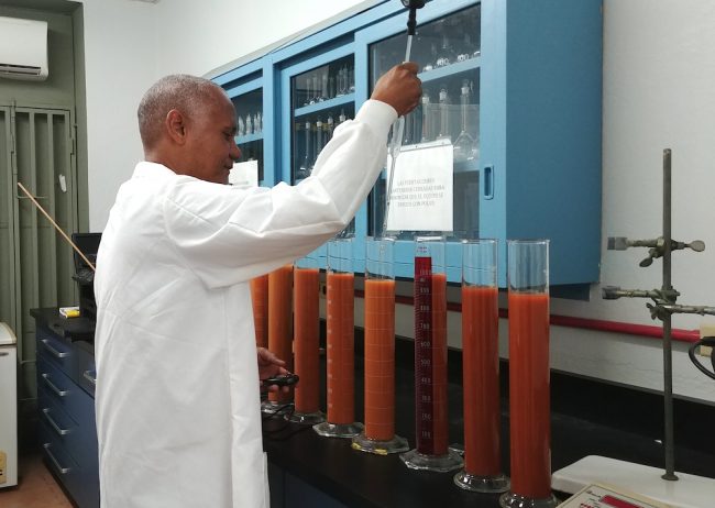 El doctor José Dumas Rodríguez, catedrático de la EEA en Río Piedras e investigador principal del proyecto. Foto suministrada. José Dumas