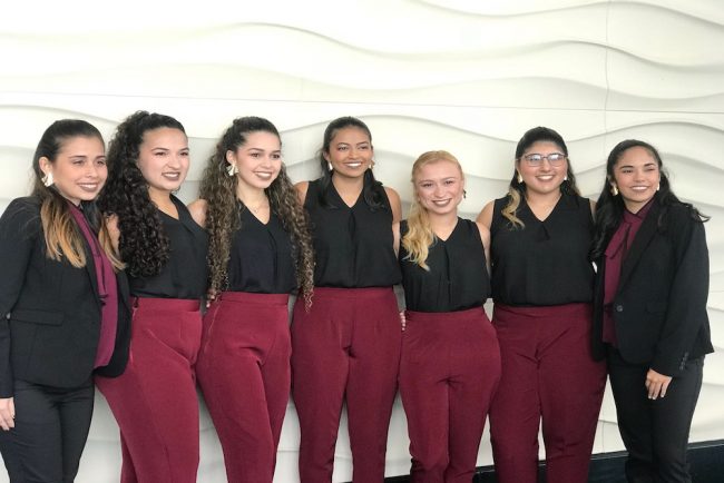 En la más reciente competencia de Enactus Puerto Rico, la delegación colegial, compuesta por siete chicas, sobresalió y llegó a la etapa semifinal con la exposición de algunos de sus emblemáticos proyectos. Enactus RUM