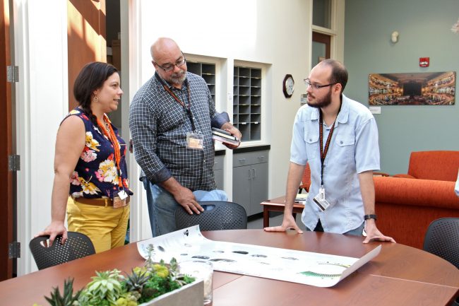 Marla Pérez, Cecilio Ortiz y Javier Nieves participaron del internado de investigación en Princeton. Suministrada