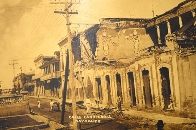 La exposición Conmemoración del terremoto y tsunami del 1918, reúne un centenar de fotos emblemáticas del terremoto de 1918 e inaugura hoy en el Museo Casa Grande. Foto archivo/Prensa RUM Breast Cancer Art Project