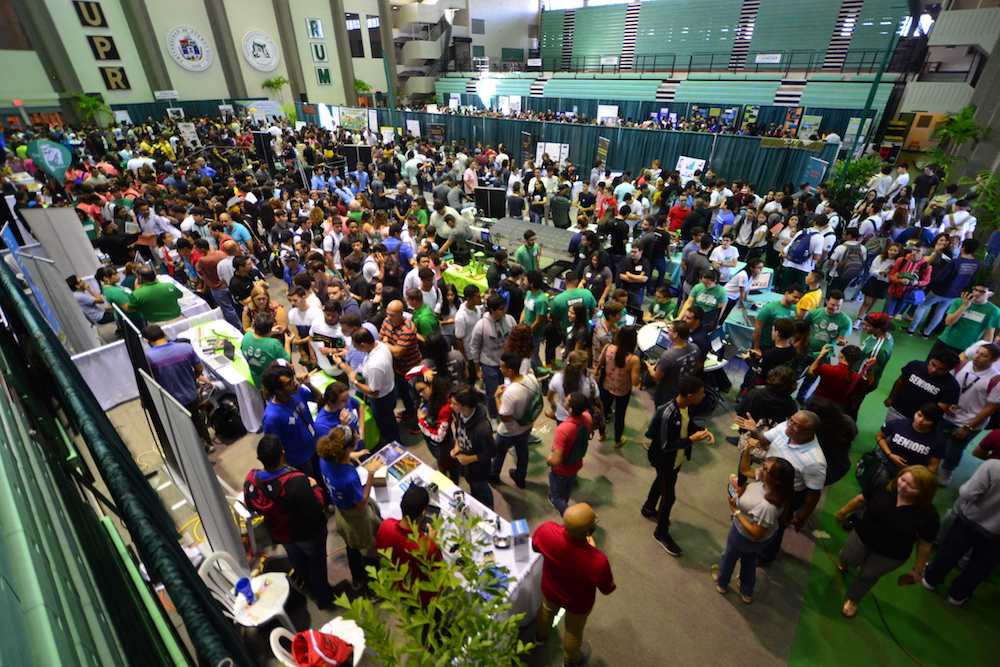 La Casa Abierta congregó a unos 3,200 jóvenes de escuela superior. Foto Carlos Díaz/Prensa RUM Casa Abierta