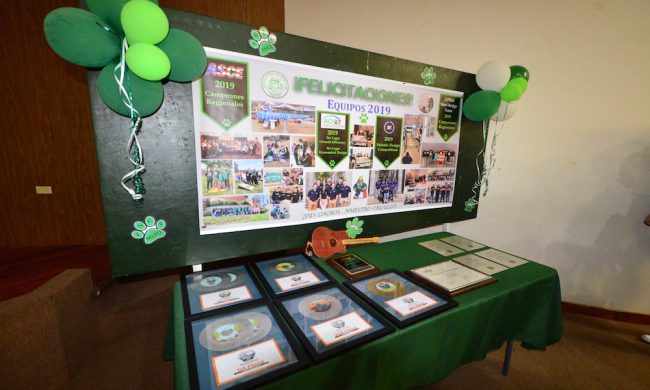 Los embajadores colegiales ganaron una gran cantidad de premios y reconocimientos por su destacada ejecutoria. (Foto por Carlos Díaz/Prensa RUM)