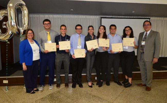 El capítulo estudiantil  del Instituto de Ingenieros Electricistas y Electrónicos (IEEE), del RUM, logró la condecoración de capítulo sobresaliente que otorga la Sociedad de Honor Eta Kappa Nu. (Foto Carlos Díaz/Prensa RUM) IEEE-HKN