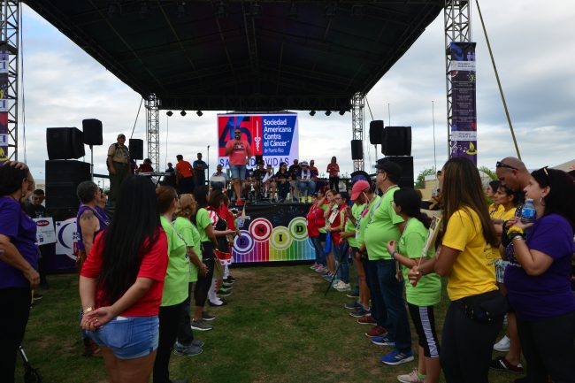 El Recinto Universitario de Mayagüez (RUM) se integró nuevamente al esfuerzo que resultó en $121 mil recaudados por la venta de artículos emblemáticos, así como de donaciones. (Carlos Díaz/ Prensa RUM)